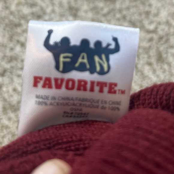 NHL Avalanche Beanie - Maroon & White - One Size - Picture 5 of 6